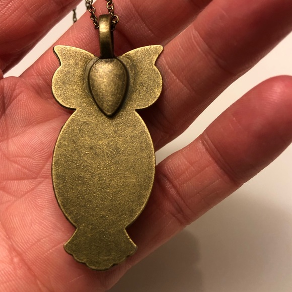 Vintage Pyrex Old Orchard handmade upcycled owl pendant and necklace charm - Picture 4 of 6